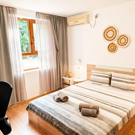 Elegant Nest Apartament Varna